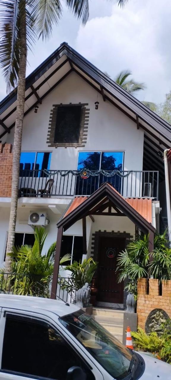 Star Rain Tour Inn Ratnapura Esterno foto