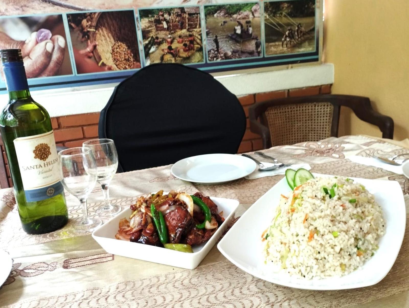Star Rain Tour Inn Ratnapura Esterno foto
